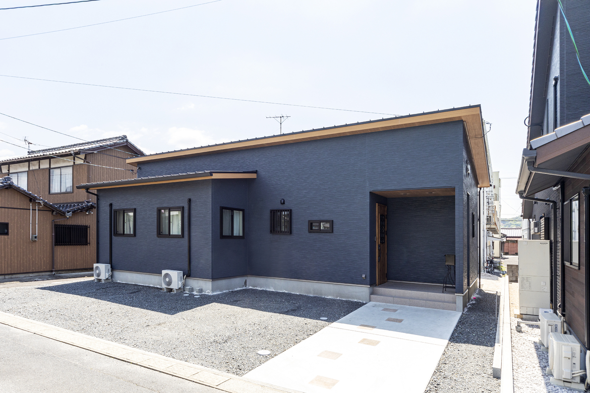 キッチン 洗面所 トイレのアクセントタイルがおしゃれな家 施工事例 株式会社ジューケン