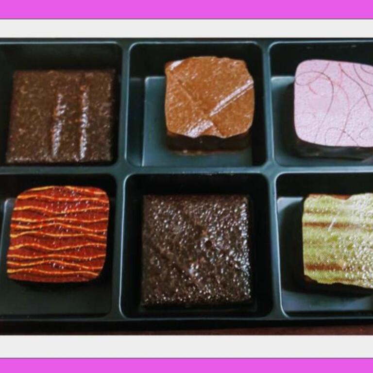 ＣＨＯＣＨＯ　チョコ